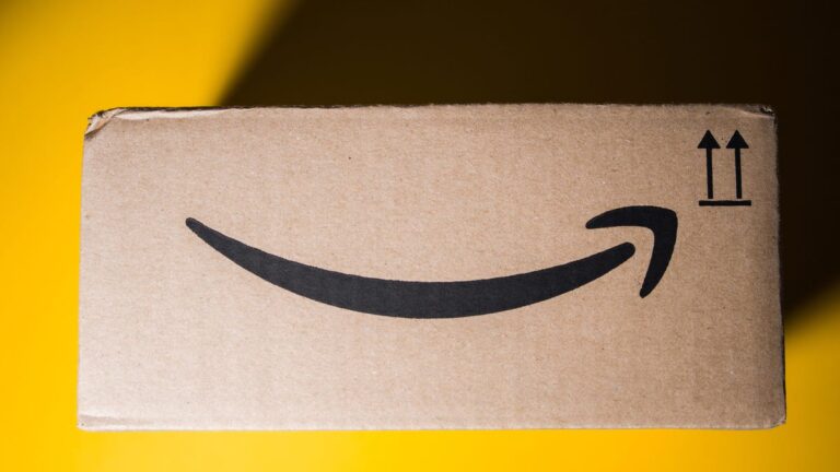 amazon-box-gettyimages-1055021000.jpg