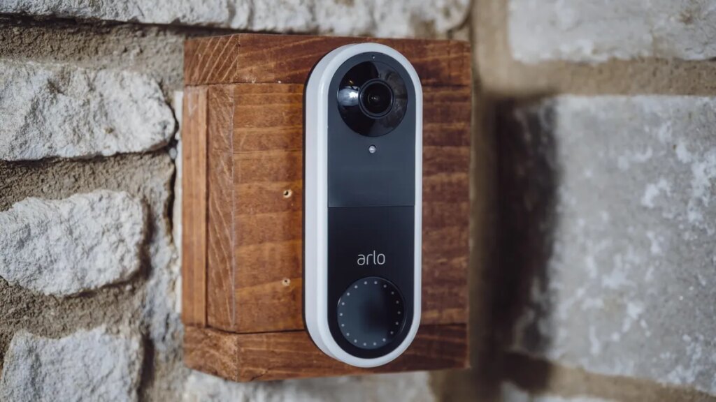 arlo-video-doorbell-product-photos-1.jpg