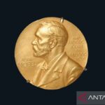 hadiah_nobel.jpg