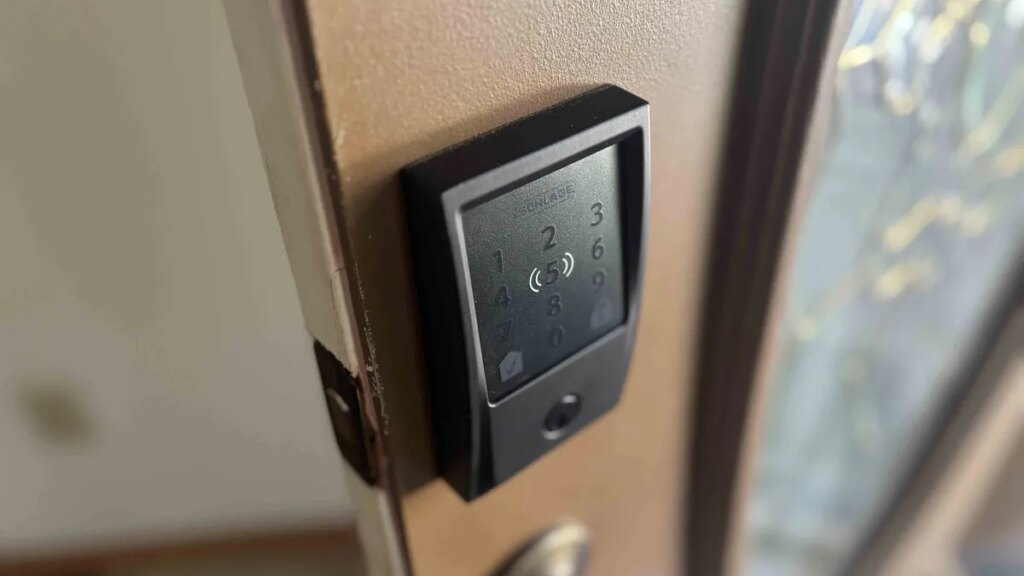 schlage-smart-lock-keypad.jpg
