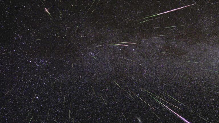 044591700_1540197103-hujan_meteor_geminid.jpeg