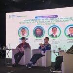 096597200_1766135841-Panel_Diskusi_AI_Kesehatan_di_TechConnect__2025.jpeg