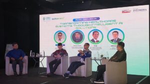096597200_1766135841-Panel_Diskusi_AI_Kesehatan_di_TechConnect__2025.jpeg