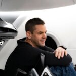 Jared_Isaacman_at_SpaceX_2.jpg