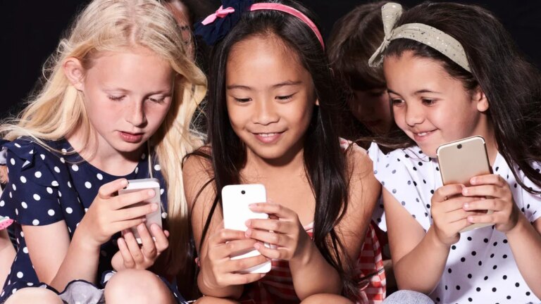 kids-on-social-media-gettyimages-843840202.jpg
