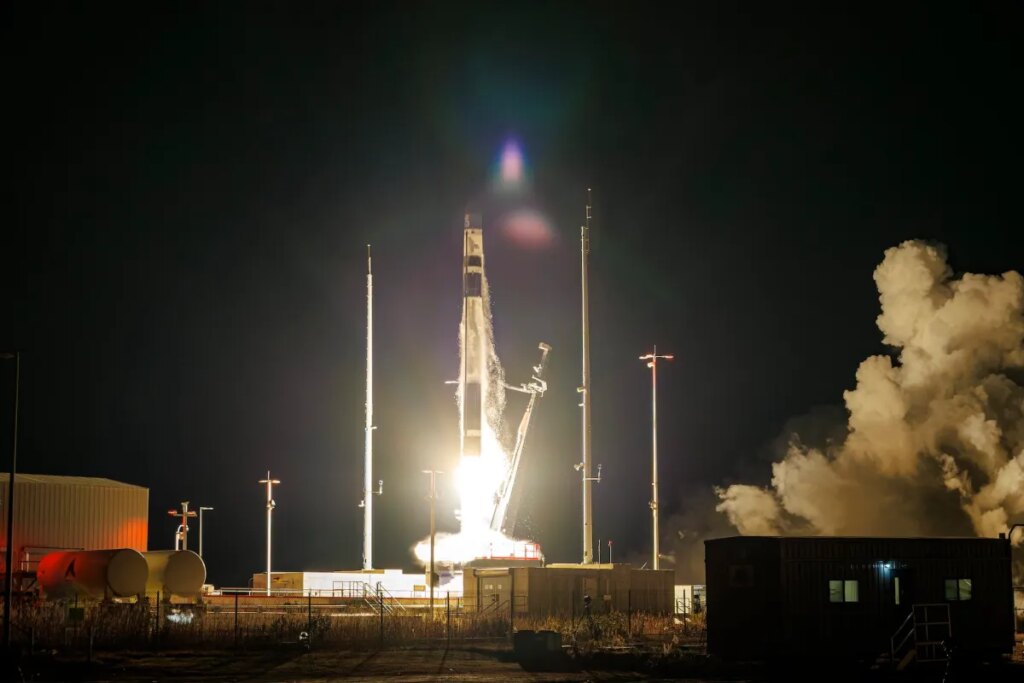 rocket-lab-liftoff-of-electron.jpg