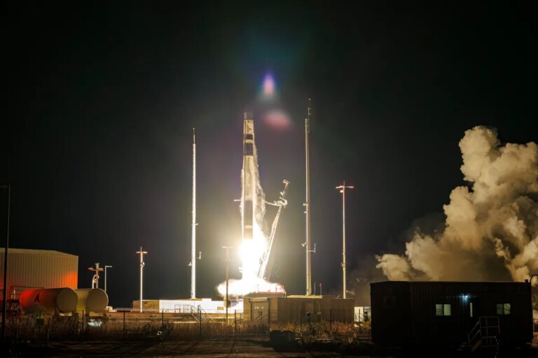 rocket-lab-liftoff-of-electron.jpg