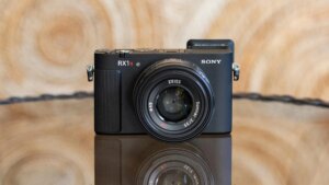 sony-rx1r-iii-3-of-4.jpg