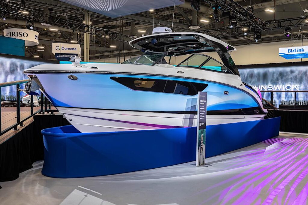Brunswick2026_CES_Sea_Ray_SLX_360_2.jpg