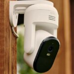 arlo-essential-pan-tilt-outdoor-1.jpg