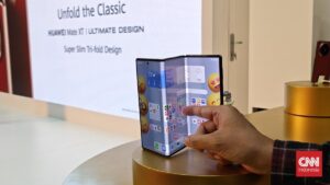 hp-lipat-tiga-huawei-mate-xt-1746007913537_169.jpeg
