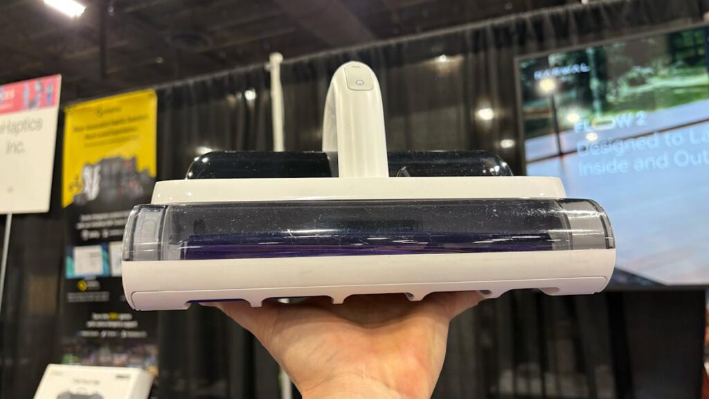 narwal_mattress_vac_at_CES.jpg