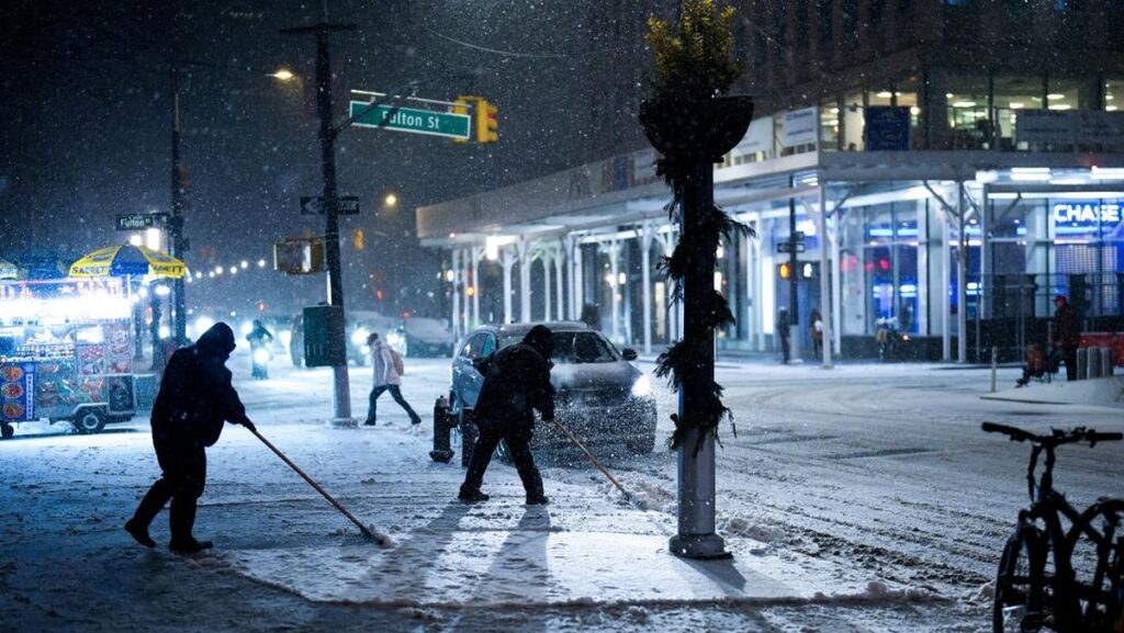 new-york-dilanda-badai-salju-1766815075566_169.jpeg