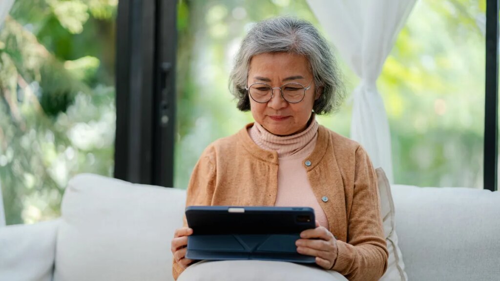 older-woman-on-tablet-gettyimages-2184879678.jpg
