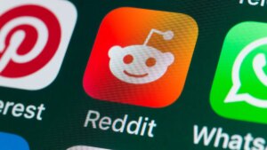 reddit-logo-gettyimages-1048288996.jpg