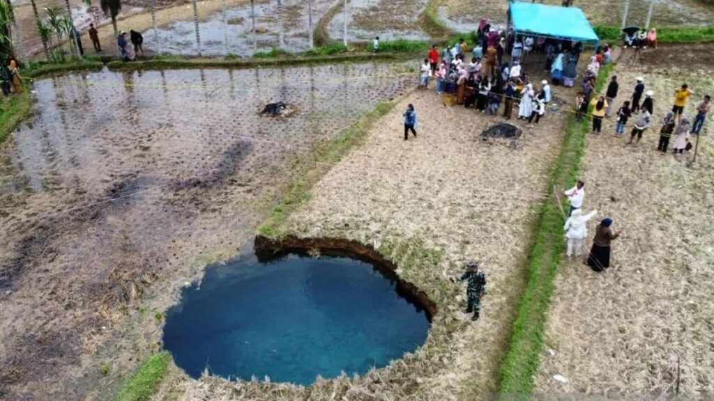 sinkhole-di-sumbar-1767931446612_169.jpeg
