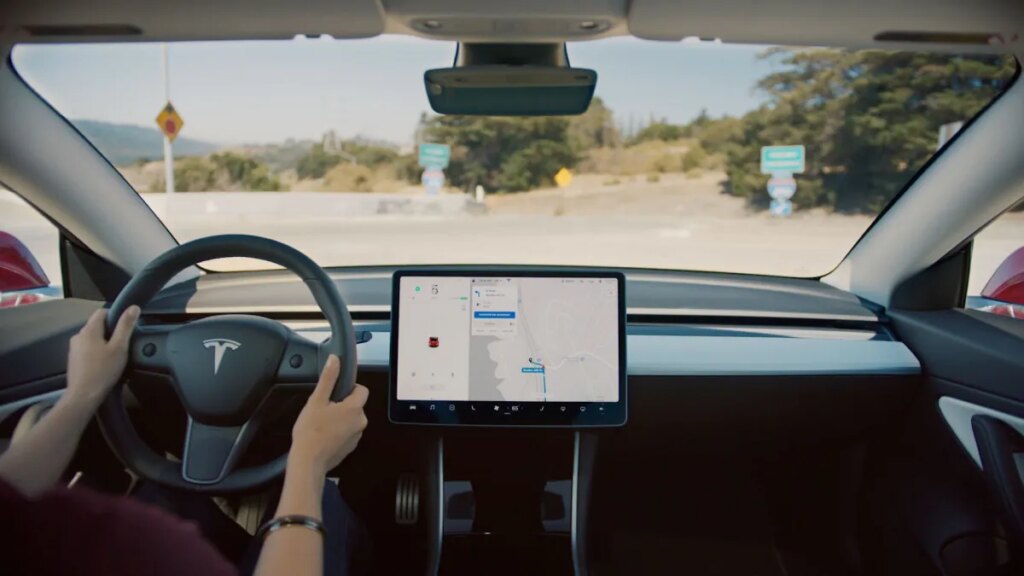 tesla-autopilot-1.jpg