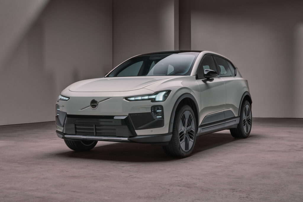 volvo-ex60-cross-country-2026-debut-vendor-04.jpg
